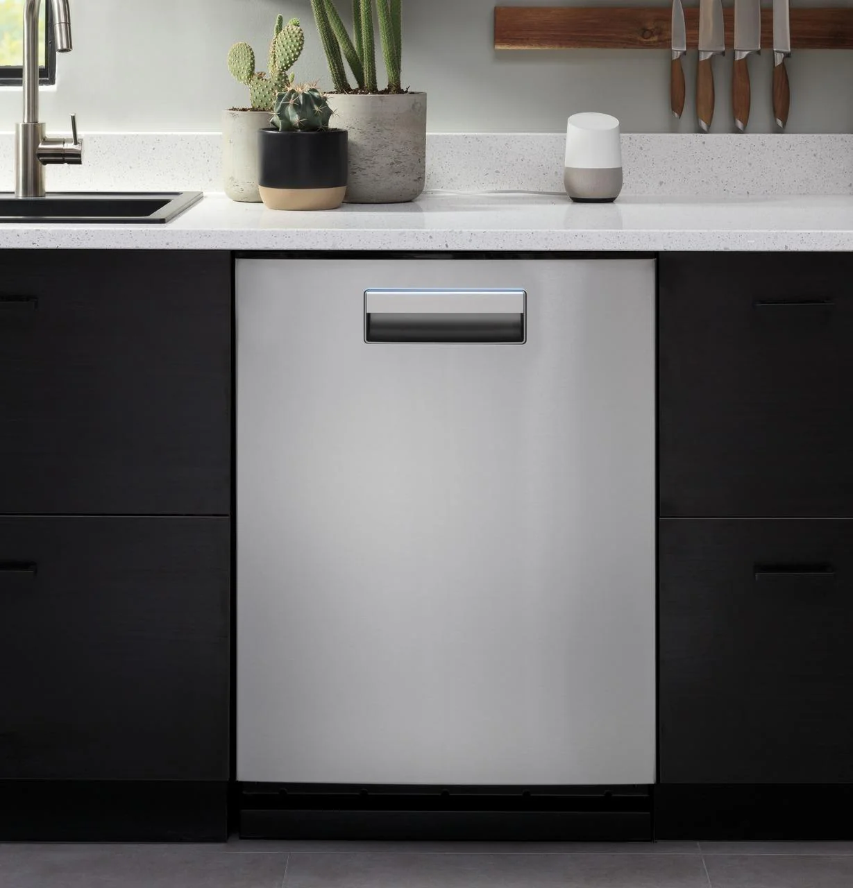 Haier ENERGY STAR® Smart Top Control with Stainless Steel Interior Dishwasher with Sanitize Cycle - Image 46