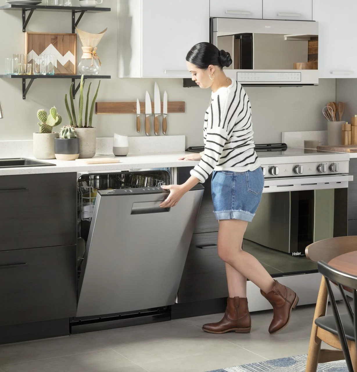 Haier ENERGY STAR® Smart Top Control with Stainless Steel Interior Dishwasher with Sanitize Cycle - Image 64
