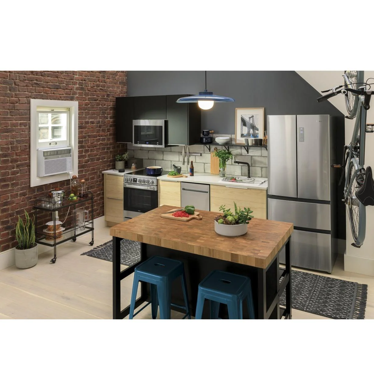 QDT125SSLSS Haier ENERGY STAR® 18" Stainless Steel Interior Dishwasher with Sanitize Cycle - Image 28