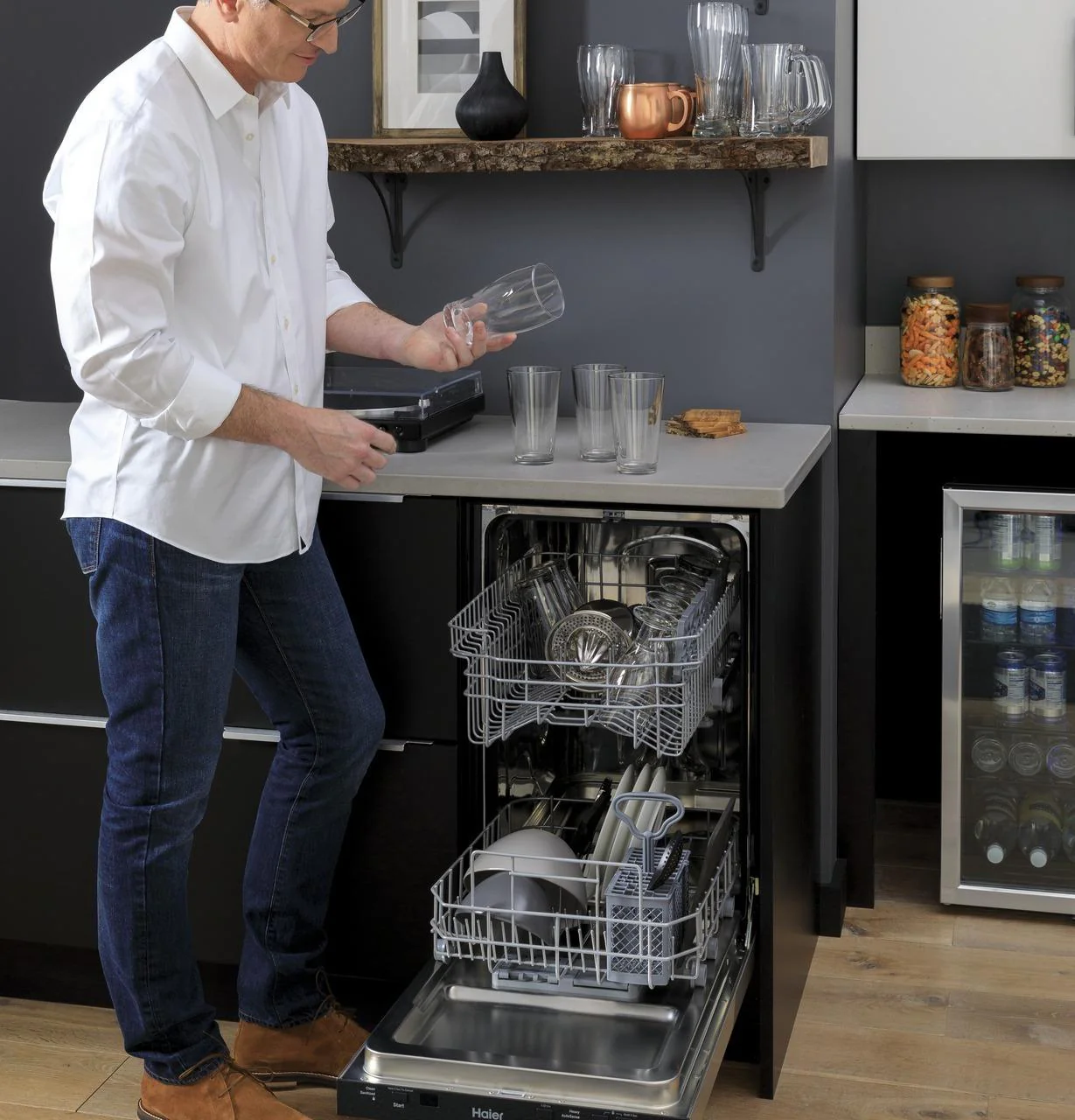 QDT125SSLSS Haier ENERGY STAR® 18" Stainless Steel Interior Dishwasher with Sanitize Cycle - Image 33