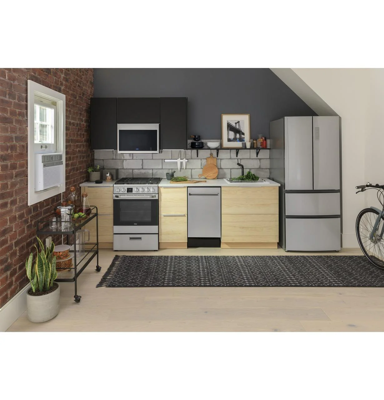 QDT125SSLSS Haier ENERGY STAR® 18" Stainless Steel Interior Dishwasher with Sanitize Cycle - Image 48