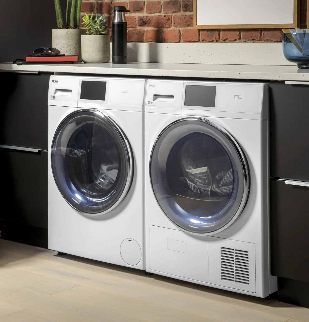 4.1 cu.ft. Capacity Smart 24" Ventless Condenser Frontload Electric Dryer with Stainless Steel Basket - Image 21