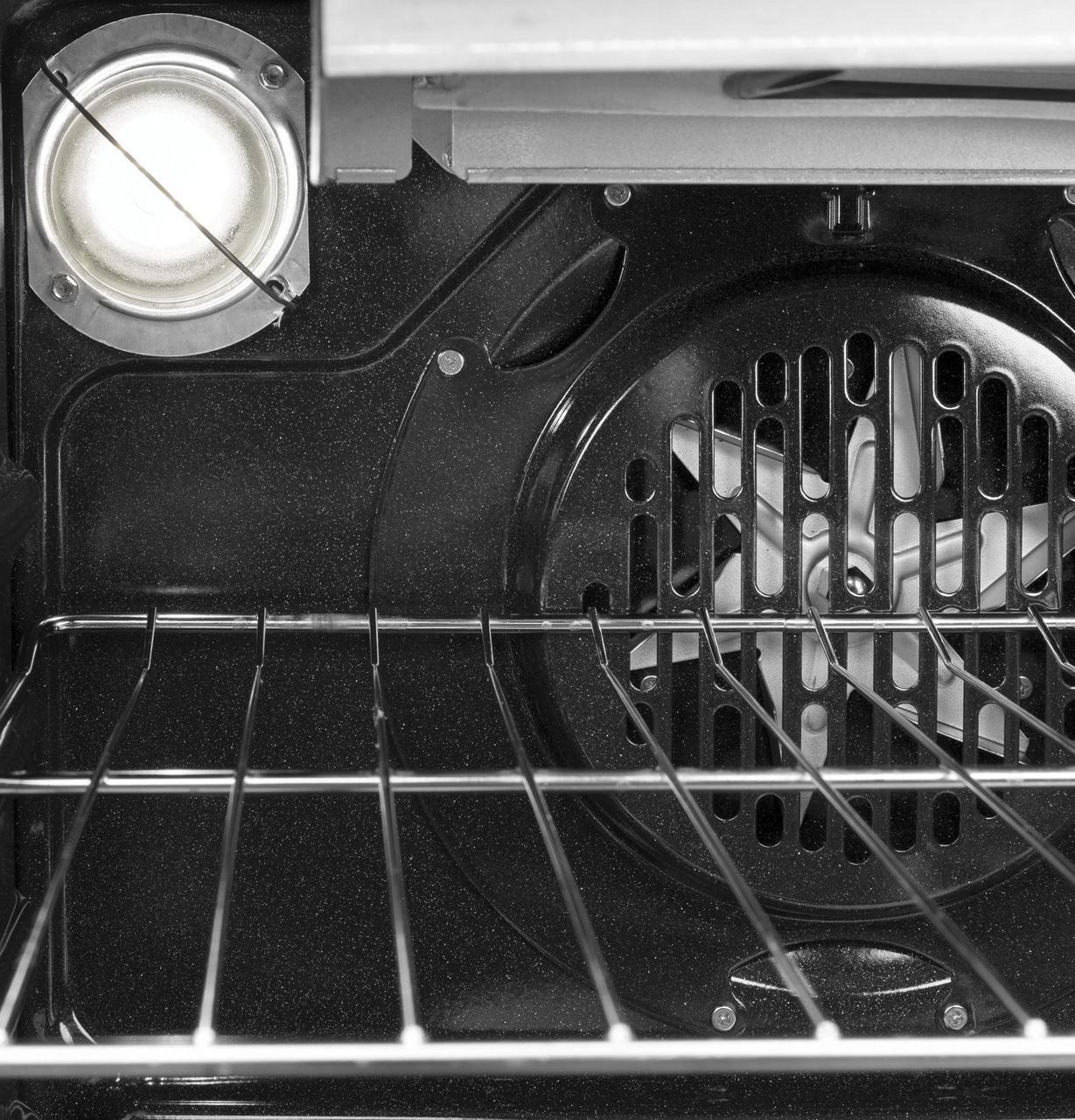 Haier QGAS740RMSS 24" 2.9 Cu. Ft. Gas Free-Standing Range with Convection and Modular Backguard - Image 16
