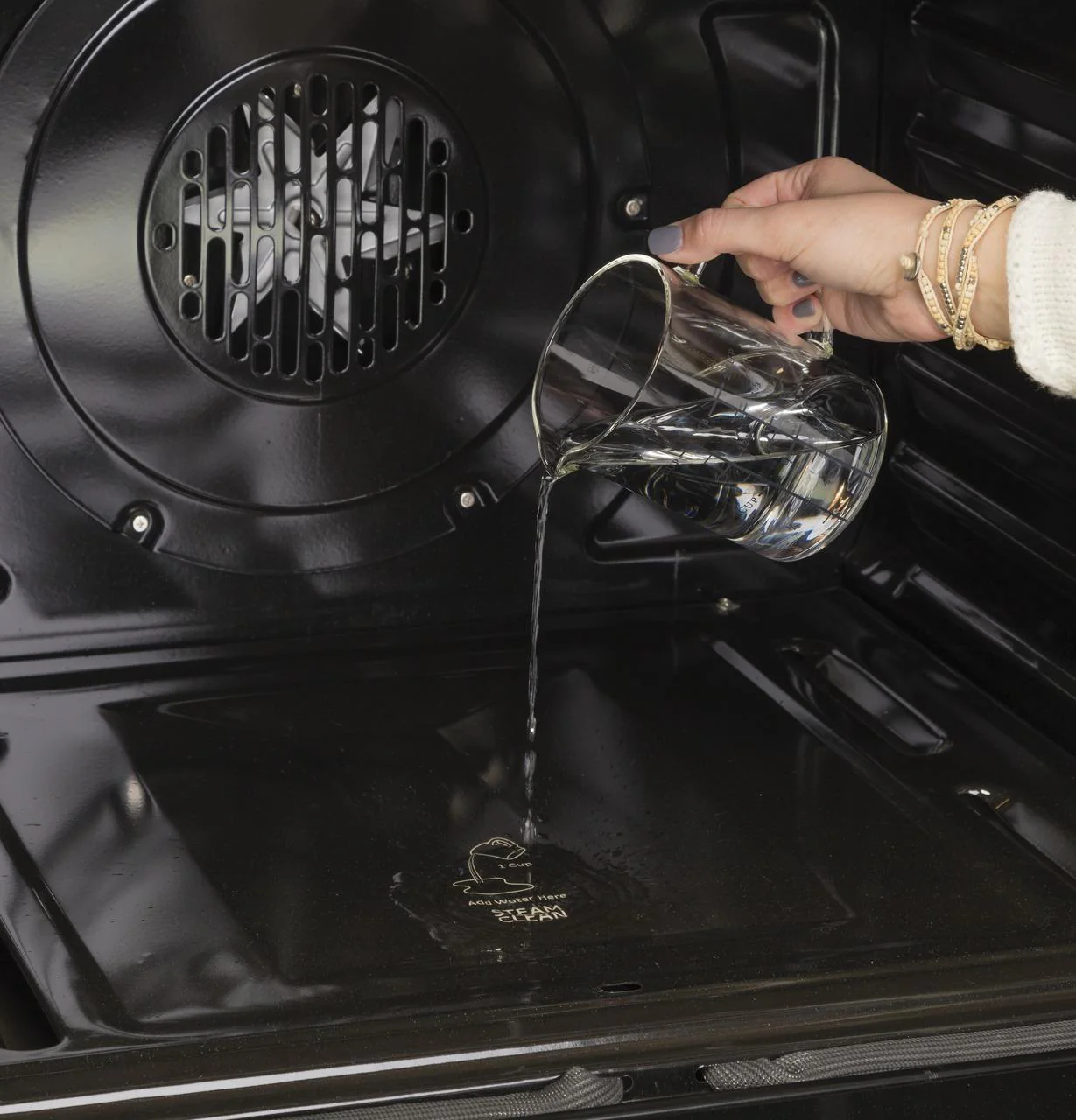 Haier 30" Smart Slide-In Electric Range with Convection - Image 8
