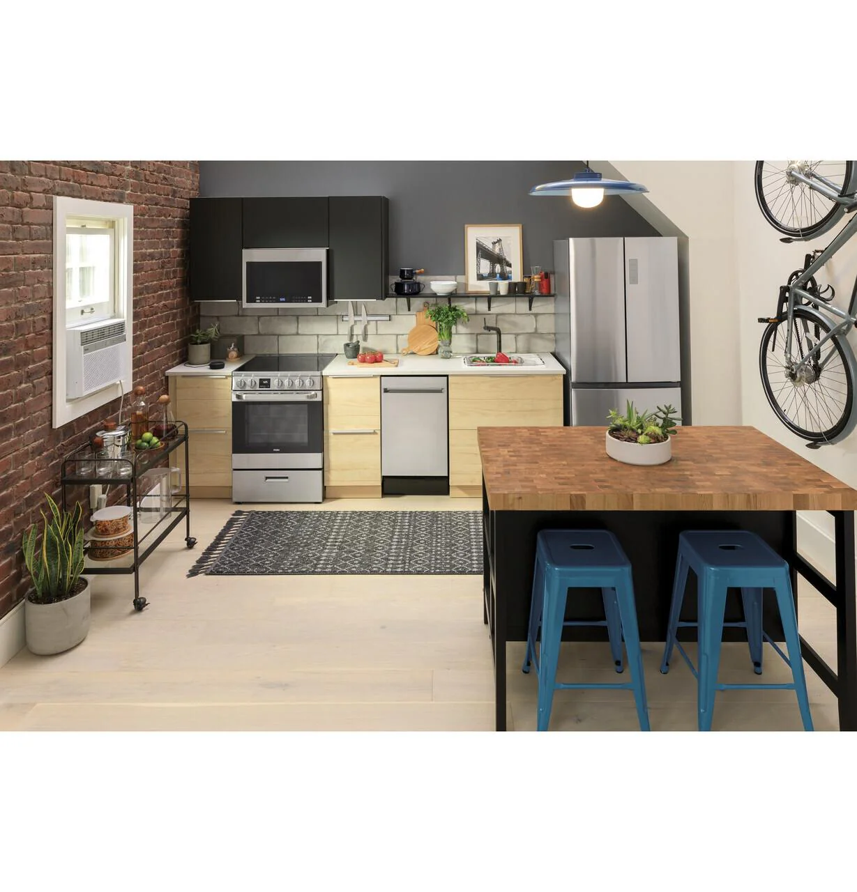 30" 1.6 Cu. Ft. Smart Over-the-Range Microwave Oven - Image 6
