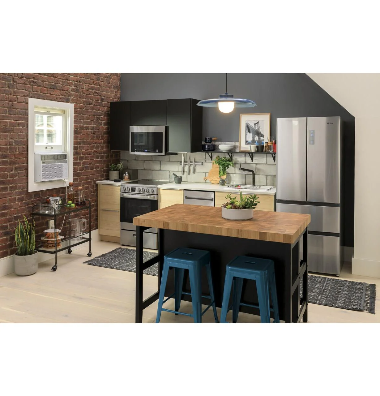 30" 1.6 Cu. Ft. Smart Over-the-Range Microwave Oven - Image 7
