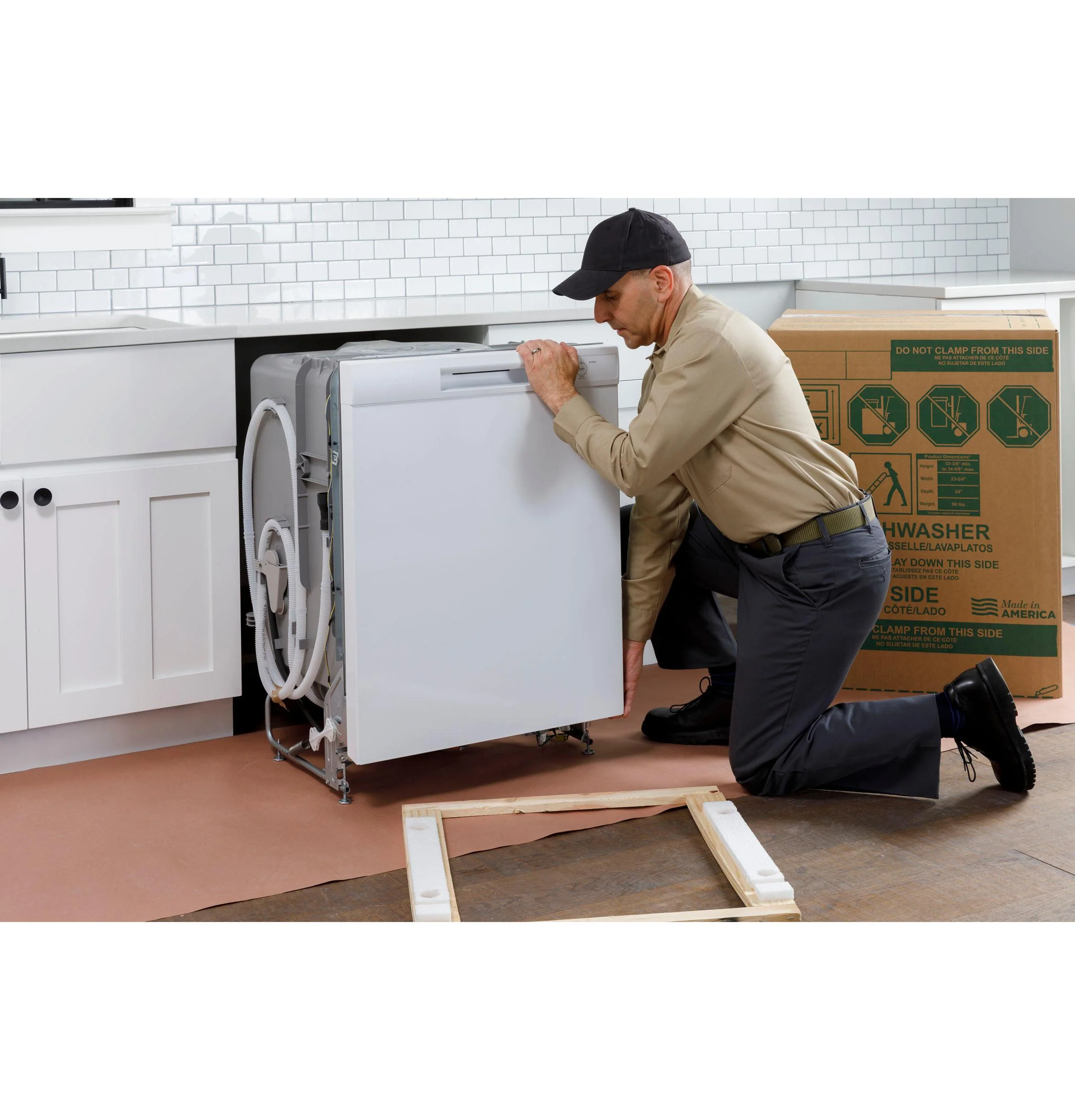 HDF310PGRWW Hotpoint® One Button Dishwasher with Plastic Interior - Image 17