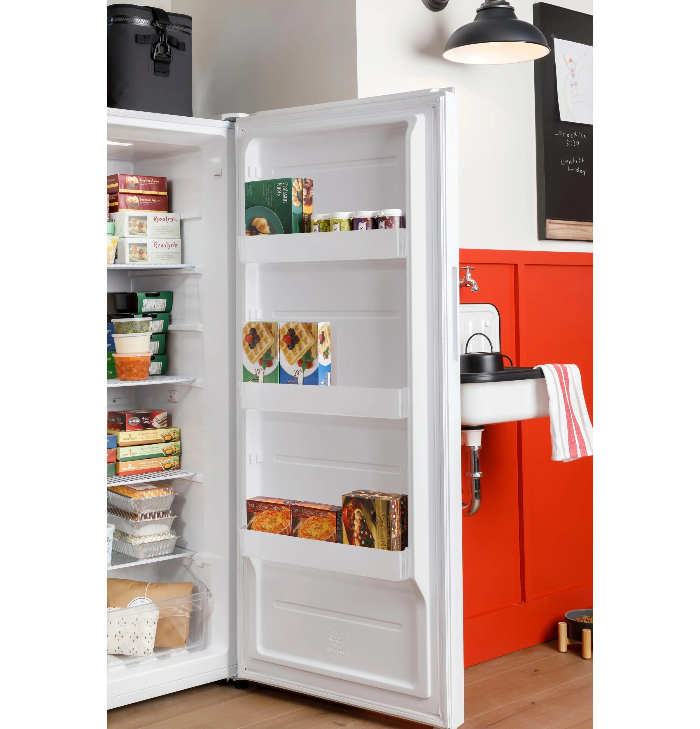 HUF13STRWW Hotpoint® 13 Cu. Ft. Frost-Free Upright Freezer - Image 15