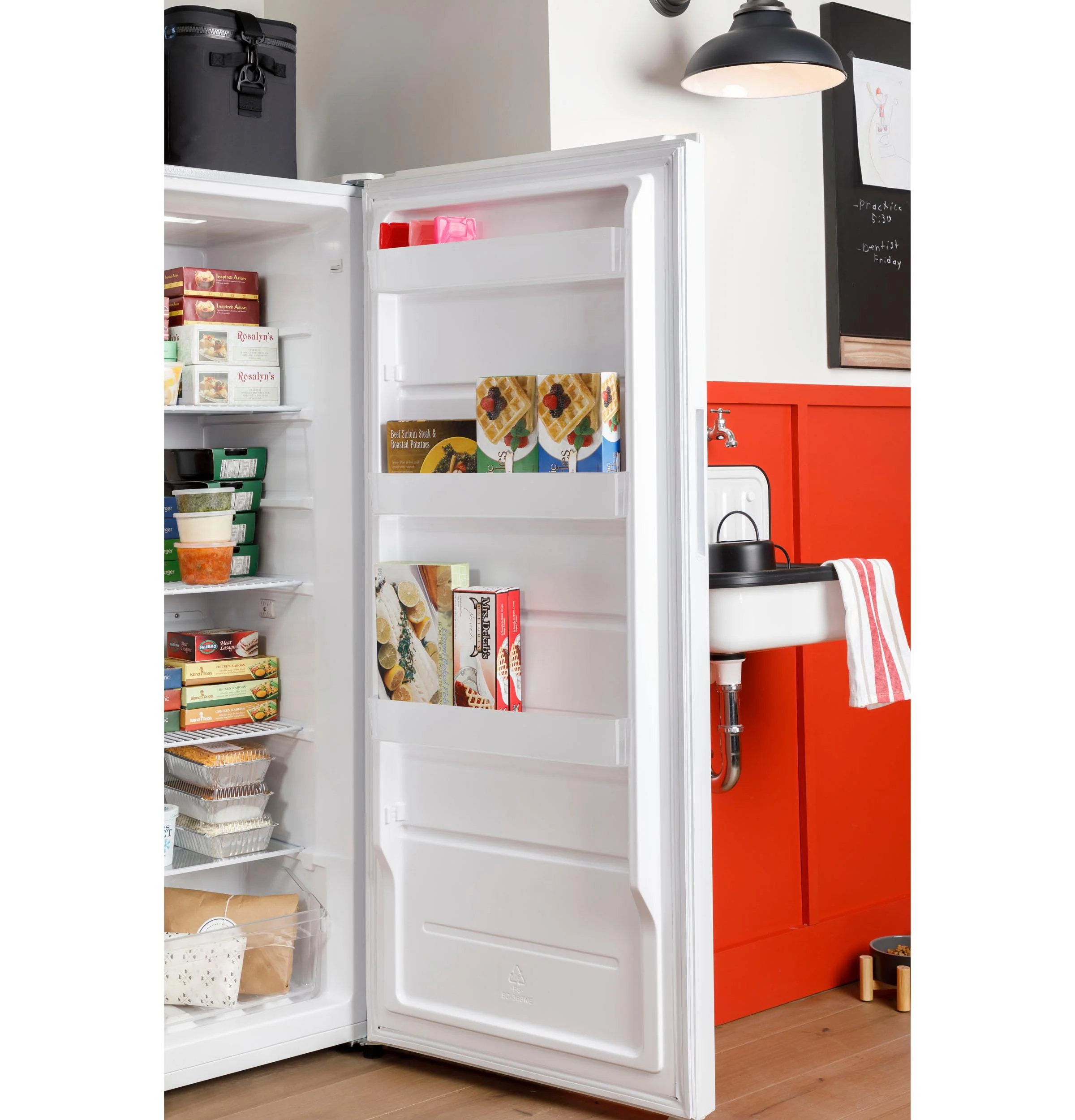 HUF13STRWW Hotpoint® 13 Cu. Ft. Frost-Free Upright Freezer - Image 16