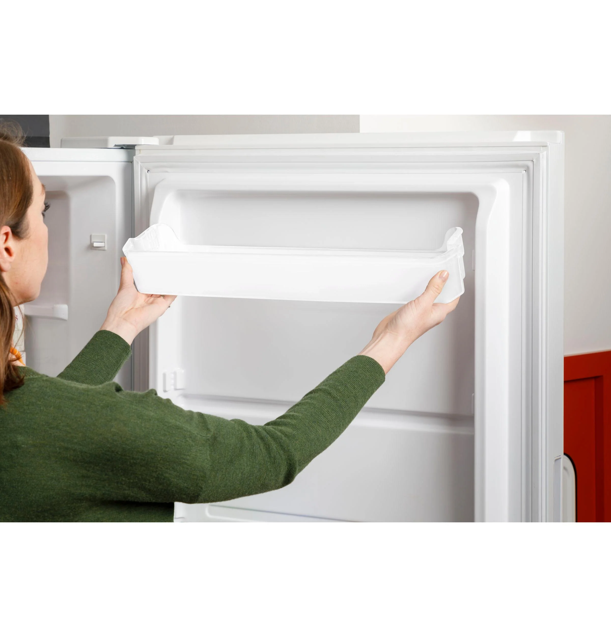 HUF13STRWW Hotpoint® 13 Cu. Ft. Frost-Free Upright Freezer - Image 19