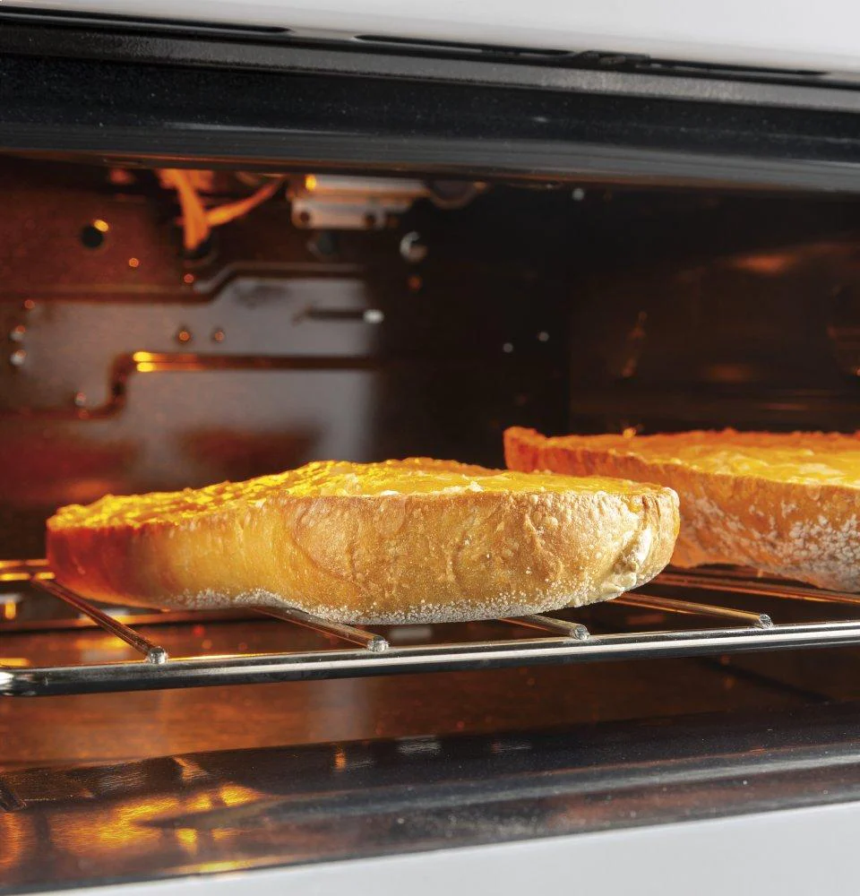 RGAS200DMWW Hotpoint® 20" Front-Control Free-Standing Gas Range with Sealed Burners - Image 6