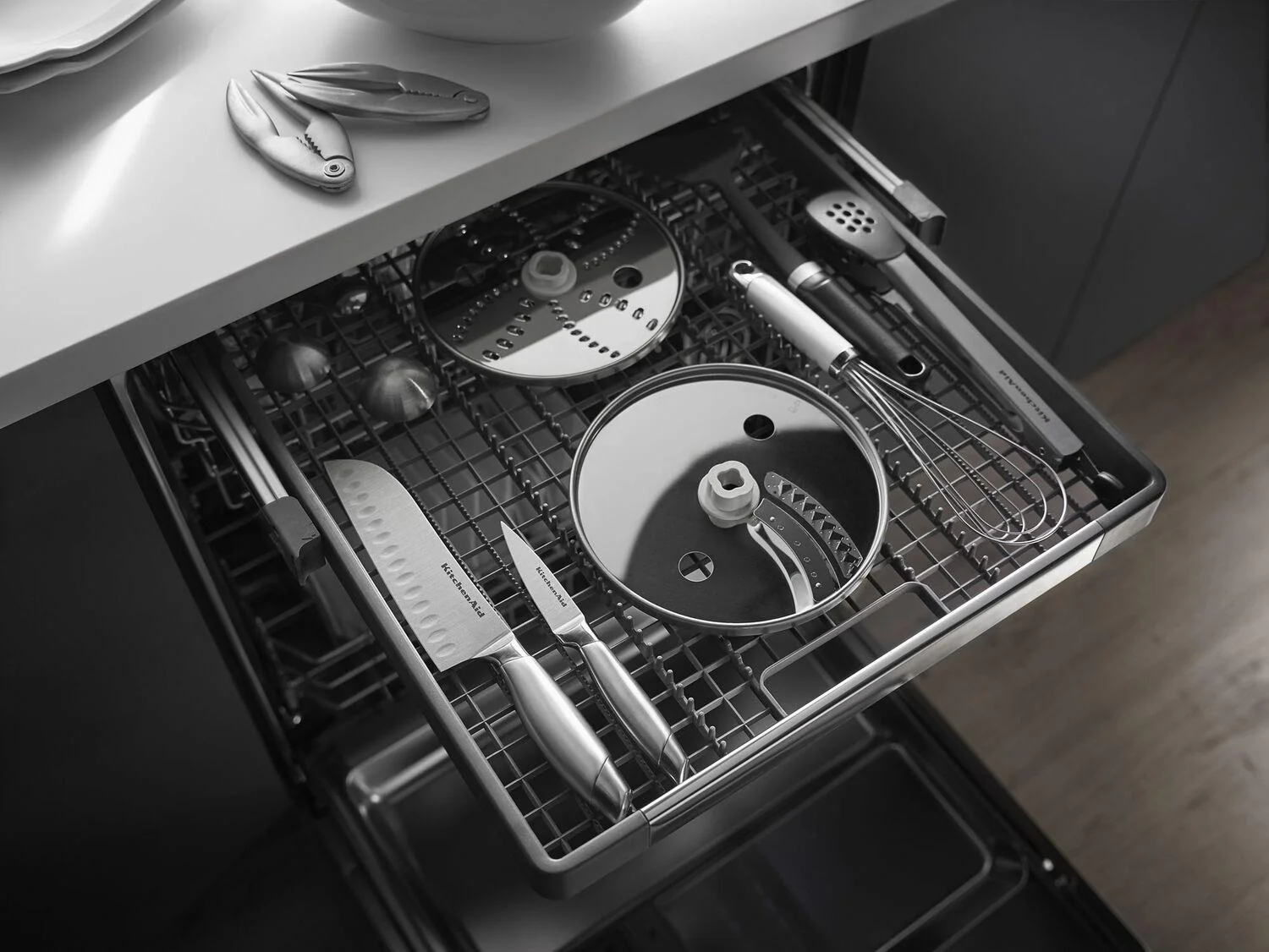 44 dBA Dishwasher with Dynamic Wash Arms - Black - Image 3