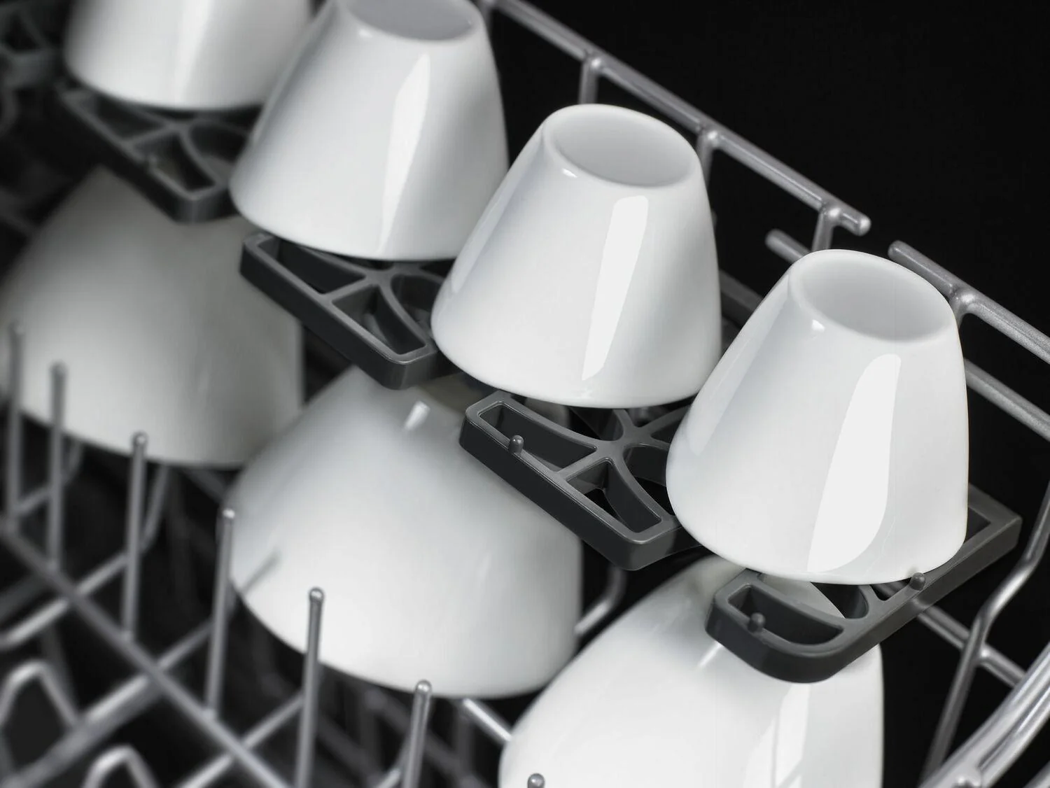44 dBA Dishwasher with Dynamic Wash Arms - Black - Image 5
