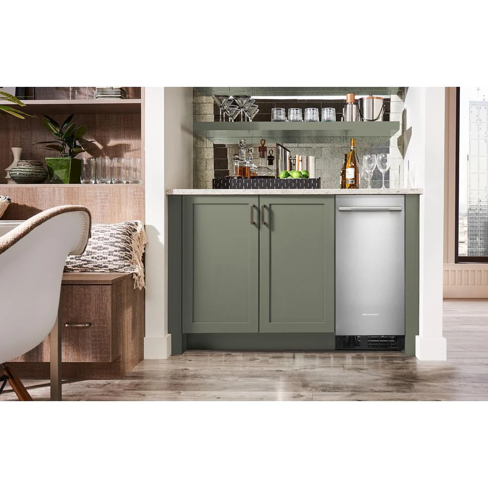 Kitchenaid KUIX515SPS 15'' Automatic Ice Maker with PrintShield™ Finish - Image 2