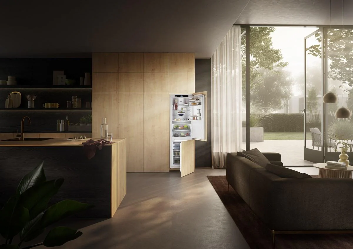 Liebherr ICB5160IM Fully Integrated Bottom Freezer Refrigerator with BioFresh - Image 4