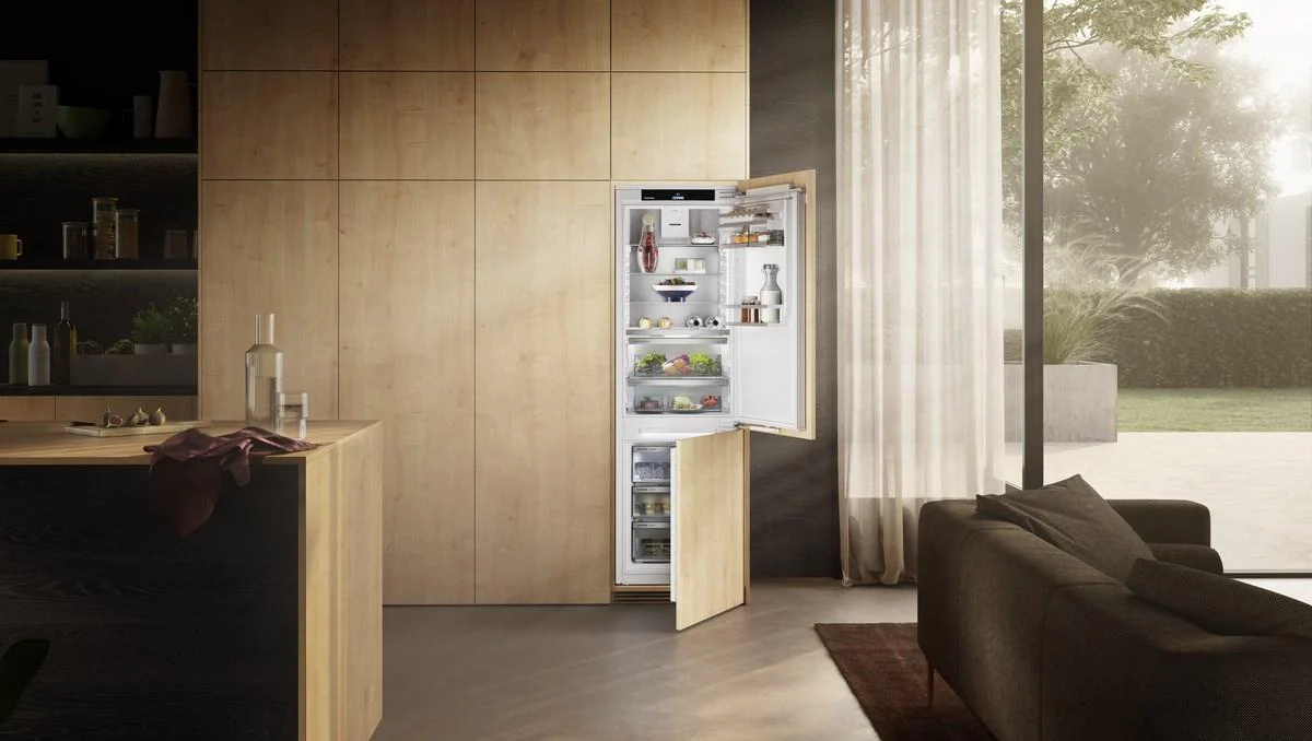 Liebherr ICB5160IM Fully Integrated Bottom Freezer Refrigerator with BioFresh - Image 5
