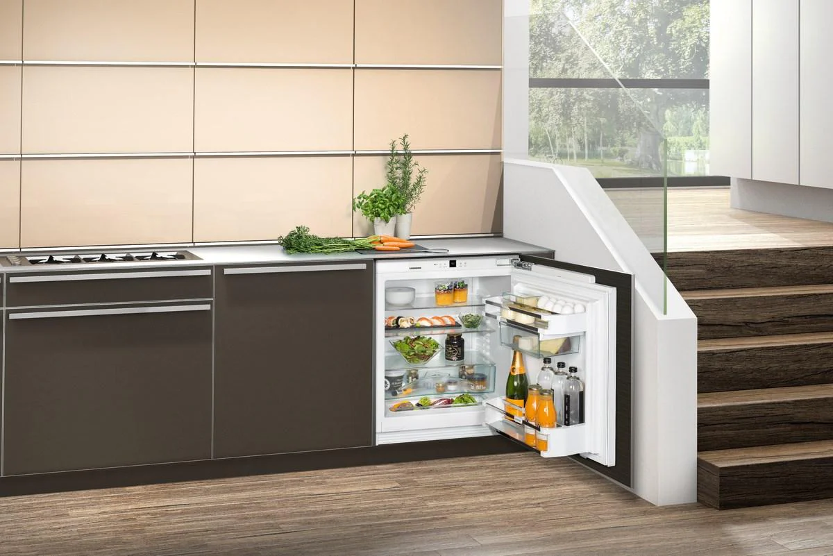 Liebherr UR500 Undercounter Refrigerator 24", Reversible Door - Image 4