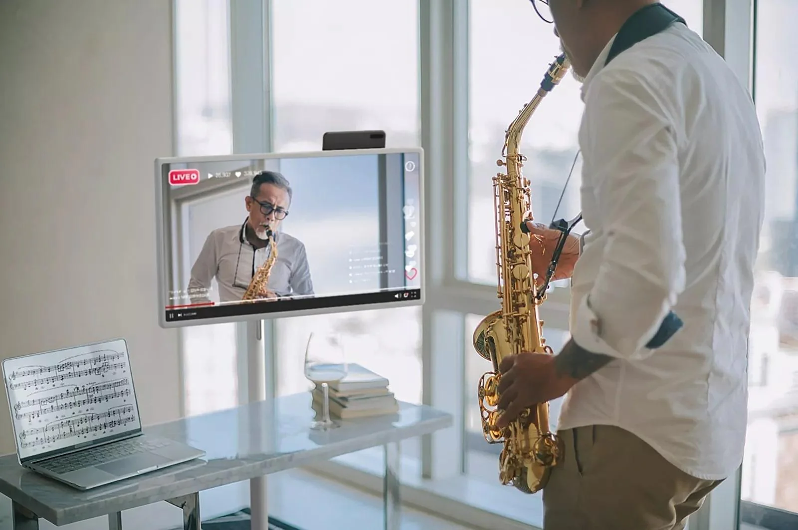 Lg 27ART10AKPL StanbyME 27 Inch Rollable Smart Touch Screen with 3hr Battery - Image 13
