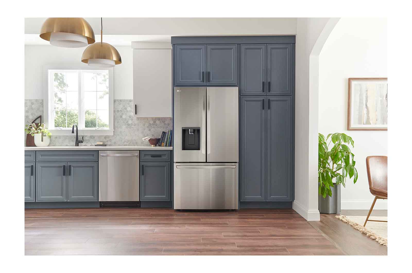 Lg LRFXC2606S 26 cu. ft. Smart Counter-Depth MAX™ Refrigerator with Dual Ice Makers - Image 10