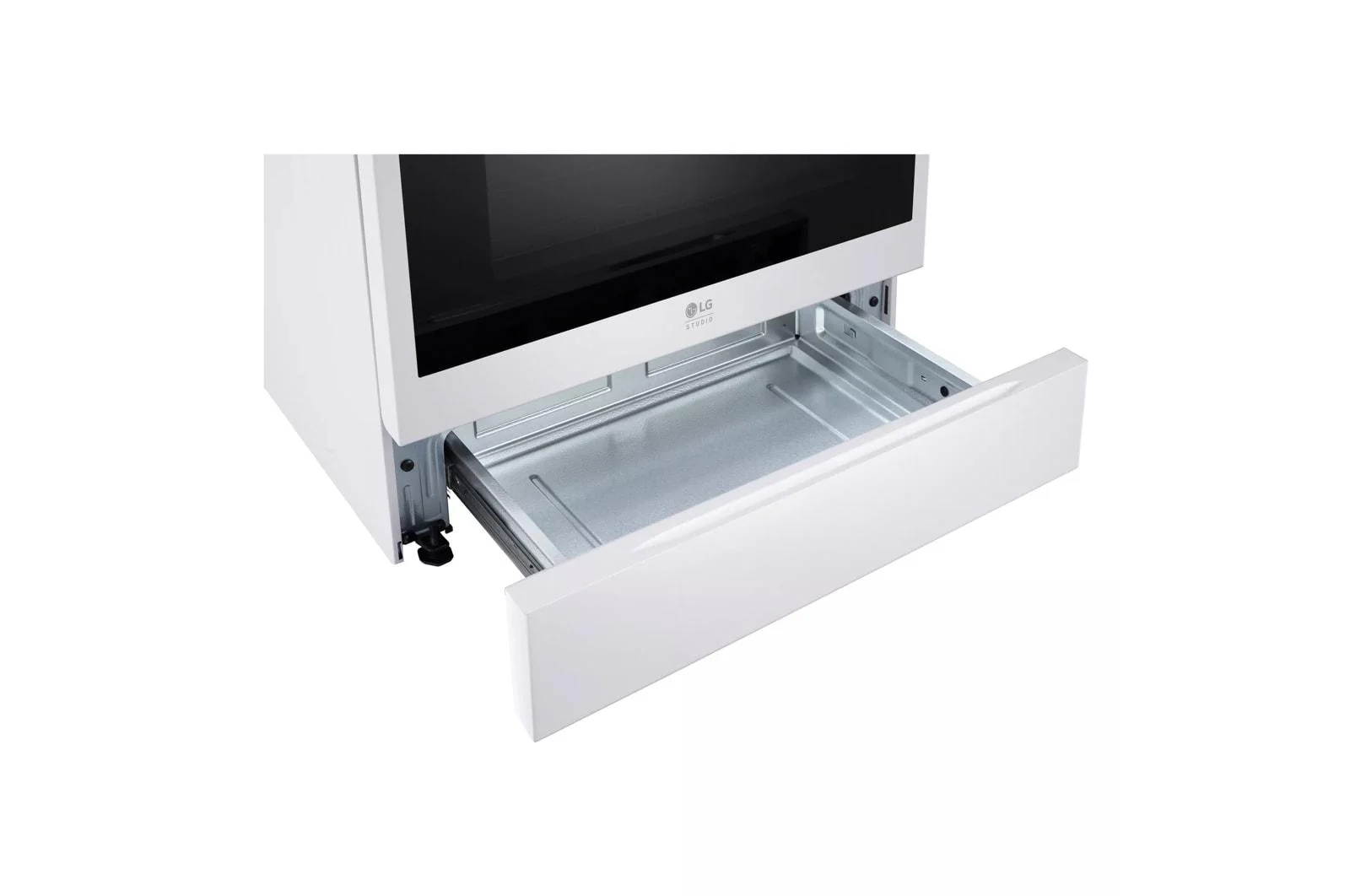 LSES6338N LG STUDIO 6.3 cu. ft. InstaView® Electric Slide-in Range with ProBake Convection® and Air Fry - Image 7