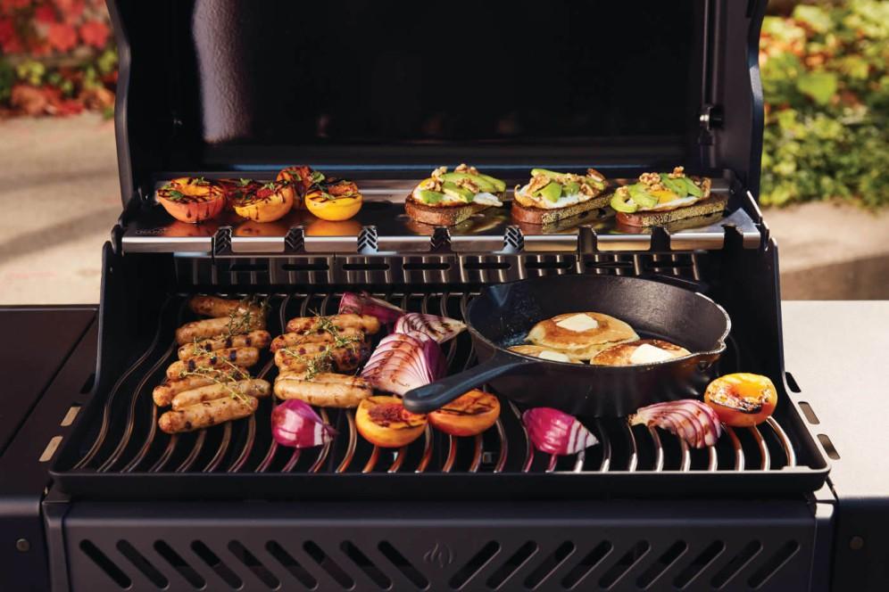 Napoleon Bbq RSE425RSIBNK1PHM Phantom Rogue SE 425 RSIB with Infrared Side and Rear Burners , Natural Gas, Satin Black - Image 7