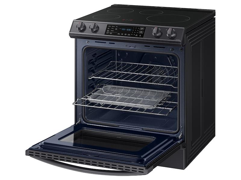 Samsung 6.3 cu. ft. Smart Rapid Heat Induction Slide-in Range with Air Fry - Image 9
