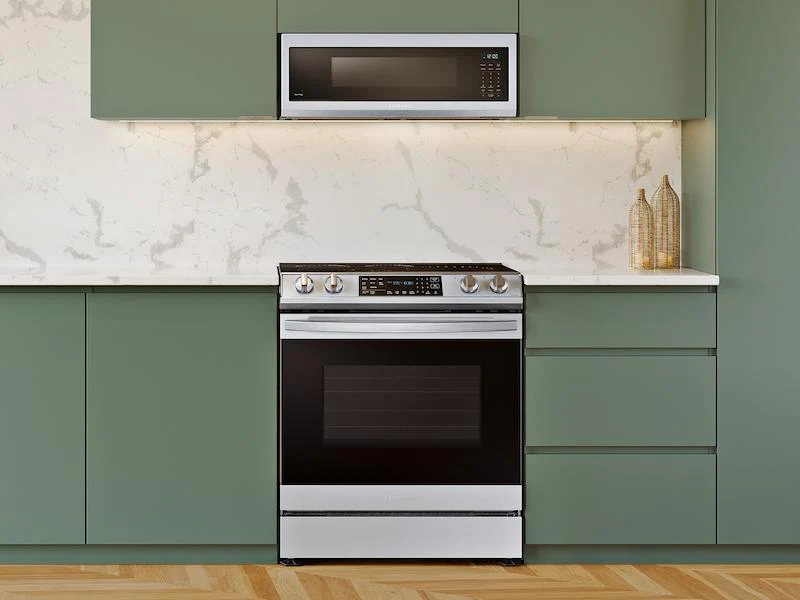 Samsung 6.3 cu. ft. Smart Rapid Heat Induction Slide-in Range with Air Fry - Image 3