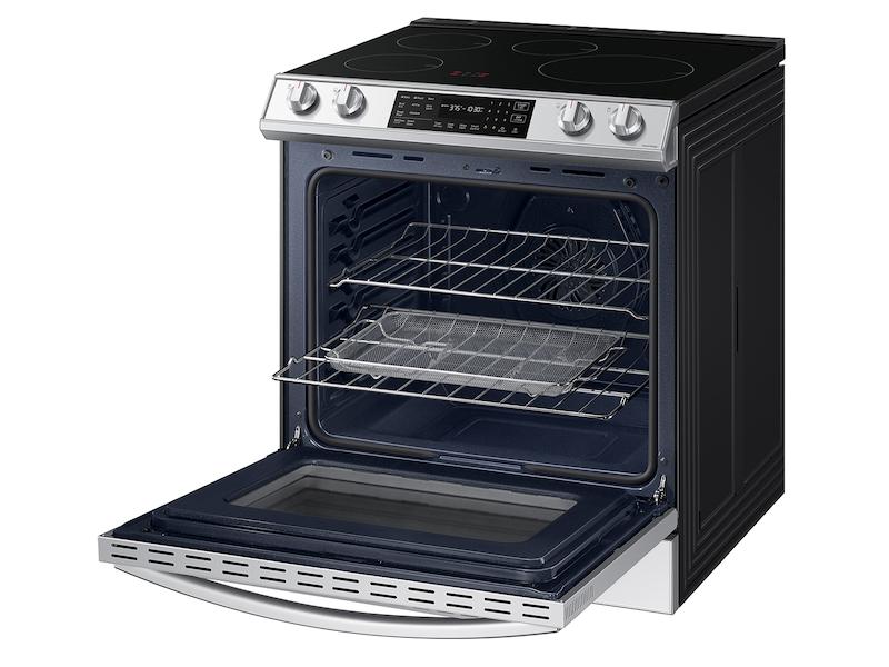 Samsung Bespoke 6.3 cu. ft. Smart Rapid Heat Induction Slide-in Range with Air Fry - Image 10