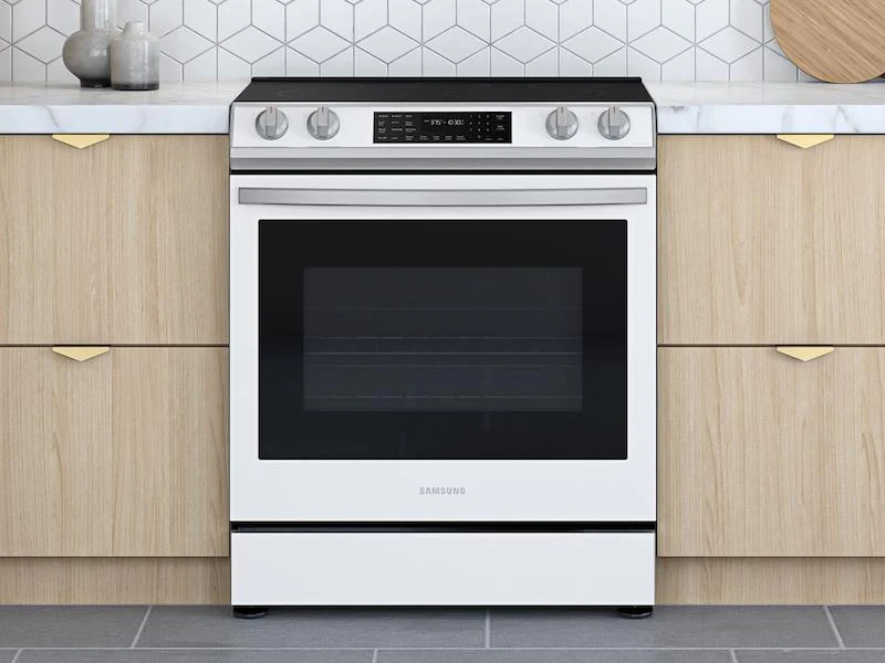 Samsung Bespoke 6.3 cu. ft. Smart Rapid Heat Induction Slide-in Range with Air Fry - Image 4