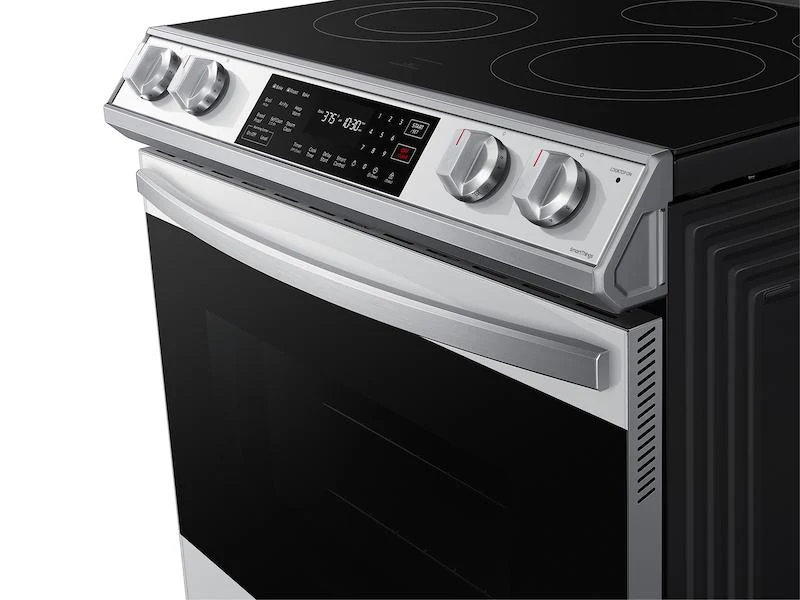 Samsung Bespoke 6.3 cu. ft. Smart Slide-in Electric Range with Air Fry - Image 6