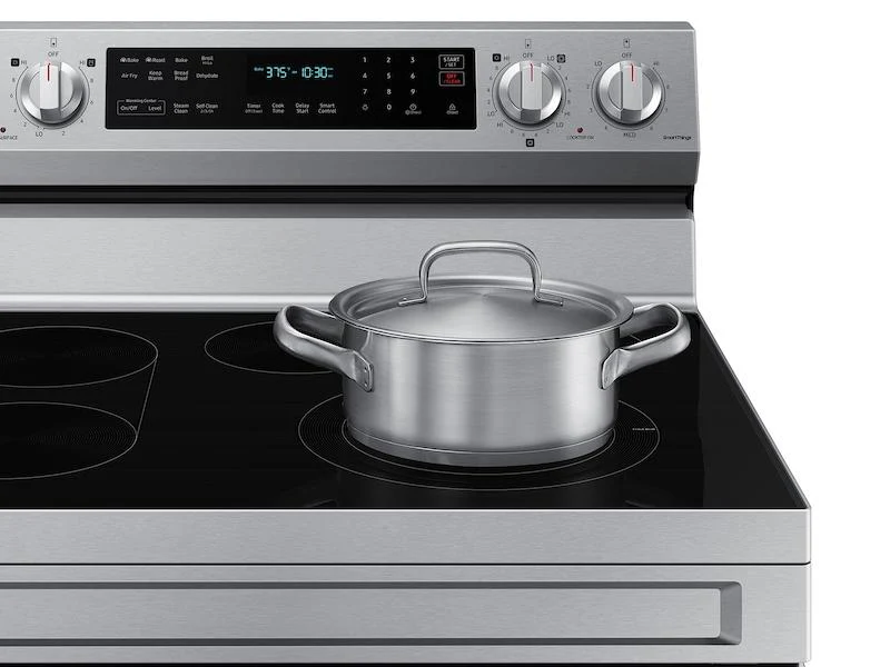 Samsung NE63D6711SR 6.3 cu. ft. Smart Freestanding ENERGY STAR® Certified Electric Range with Air Fry and Griddle in Stainless Steel - Image 5