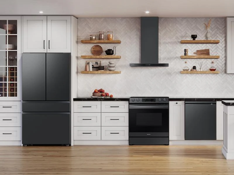 Samsung NK36CB600W33AA 36" Bespoke Smart Wall Mount Hood in Clean Deep Charcoal - Image 3