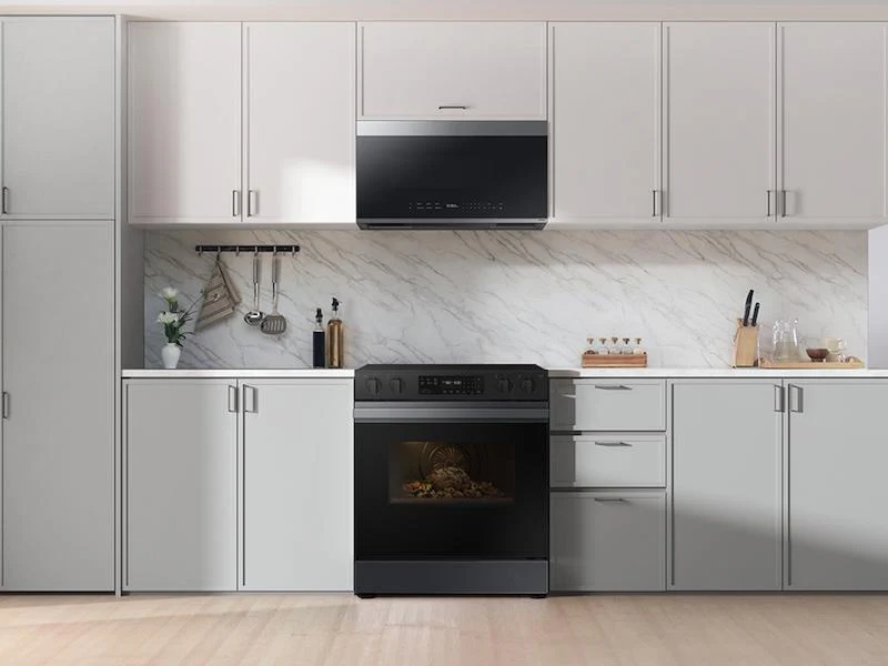 Samsung NSE6DG8100MT Bespoke 6.3 cu. ft. Smart Slide-In Electric Range with Precision Knobs in Matte Black Steel - Image 3