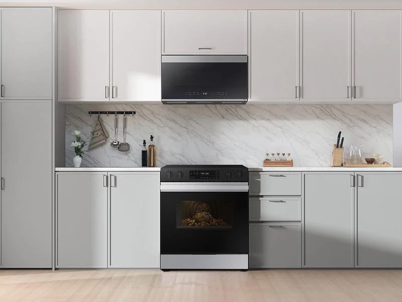 Samsung NSE6DG8100SR Bespoke 6.3 cu. ft. Smart Slide-In Electric Range with Precision Knobs in Stainless Steel - Image 3