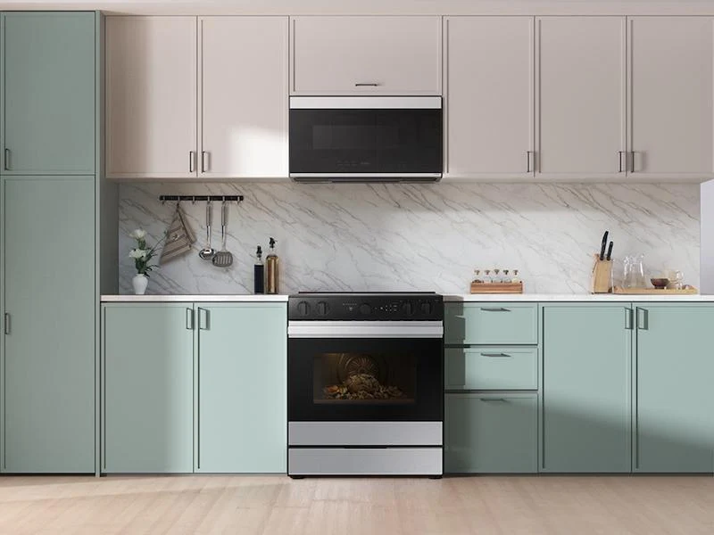 Samsung NSE6DG8500SR Bespoke 6.3 cu. ft. Smart Slide-In Electric Range with Air Sous Vide & Air Fry in Stainless Steel - Image 3