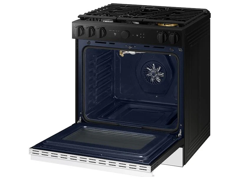 Samsung NSG6DB850012 Bespoke 6.0 cu. ft. Smart Slide-In Gas Range with Air Sous Vide & Air Fry in White Glass - Image 9