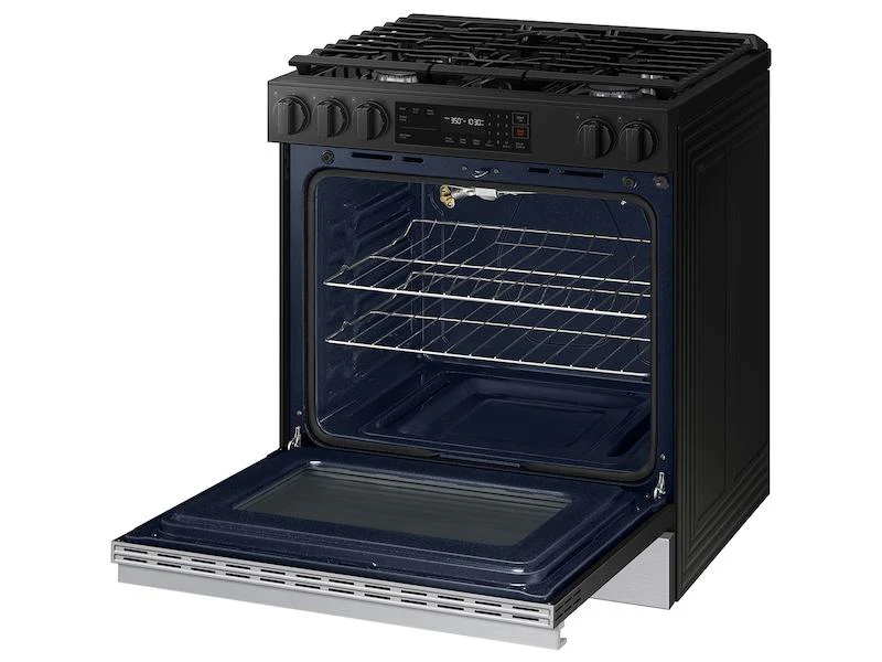 Samsung NSG6DG8100SR Bespoke 6.0 cu. ft. Smart Slide-In Gas Range with Precision Knobs in Stainless Steel - Image 10