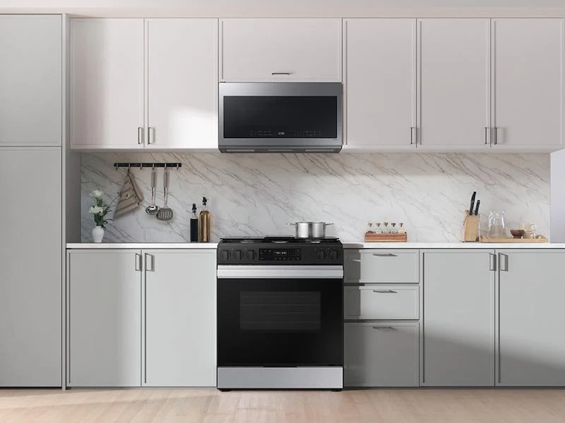 Samsung NSG6DG8100SR Bespoke 6.0 cu. ft. Smart Slide-In Gas Range with Precision Knobs in Stainless Steel - Image 3