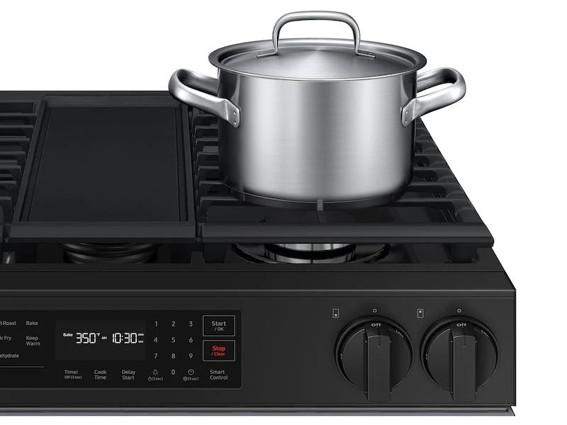 Samsung NSG6DG8300SR Bespoke 6.0 cu. ft. Smart Slide-In Gas Range with Air Fry & Precision Knobs in Stainless Steel - Image 5
