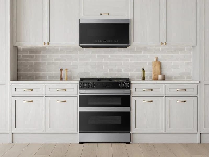 Samsung NSG6DG8550SR Bespoke Slide-in Gas Range - Image 6
