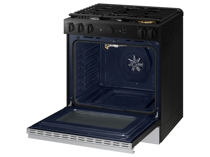 Samsung NSG6DG8700SR Bespoke Slide-in Gas Range - Image 5