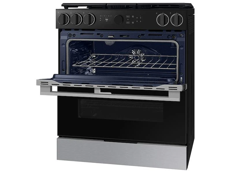 Samsung NSY6DG8550SR Bespoke Smart Slide-In Dual Fuel Range 6.3 cu. ft. with Flex Duo™ & Illuminated Precision Knobs in Stainless Steel - Image 11