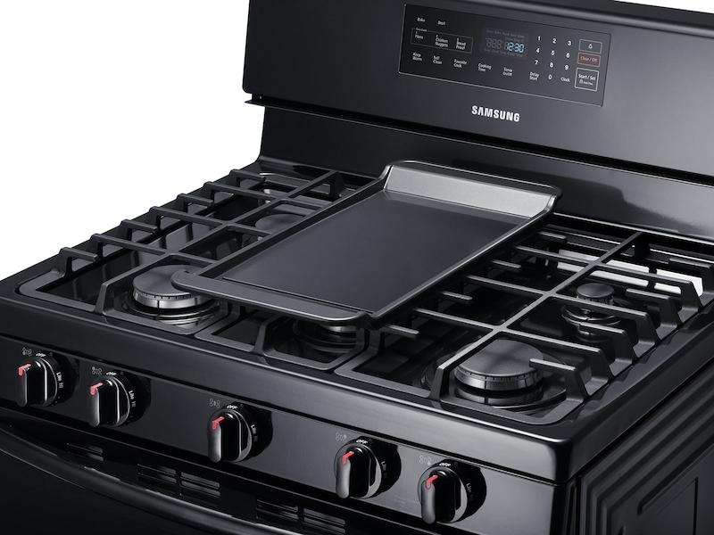 Samsung NX58F5500SB 5.8 cu. ft. Gas Range in Black - Image 6