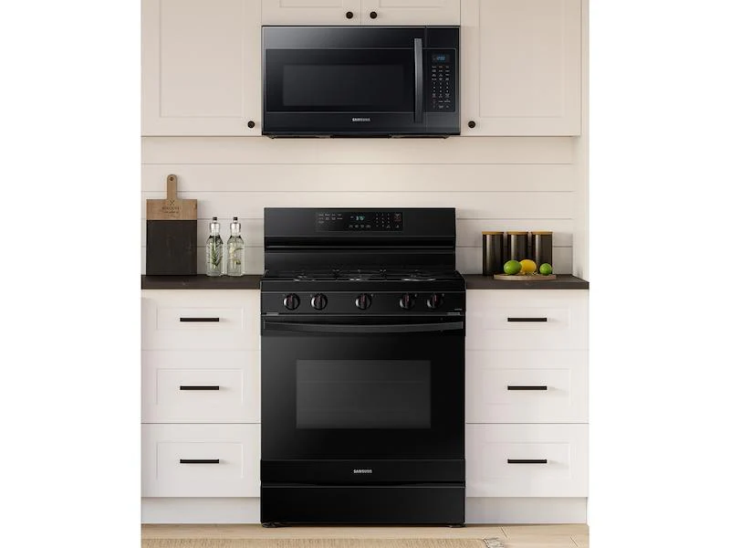 Samsung NX60A6111SB 6.0 cu. ft. Smart Freestanding Gas Range with Integrated Griddle in Black - Image 3