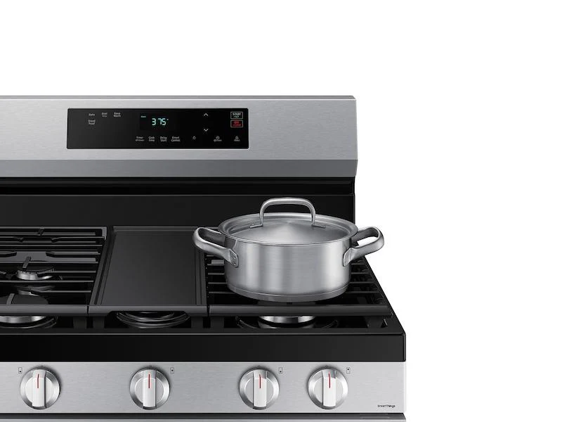 Samsung NX60A6111SS 6.0 cu. ft. Smart Freestanding Gas Range with Integrated Griddle in Stainless Steel - Image 4