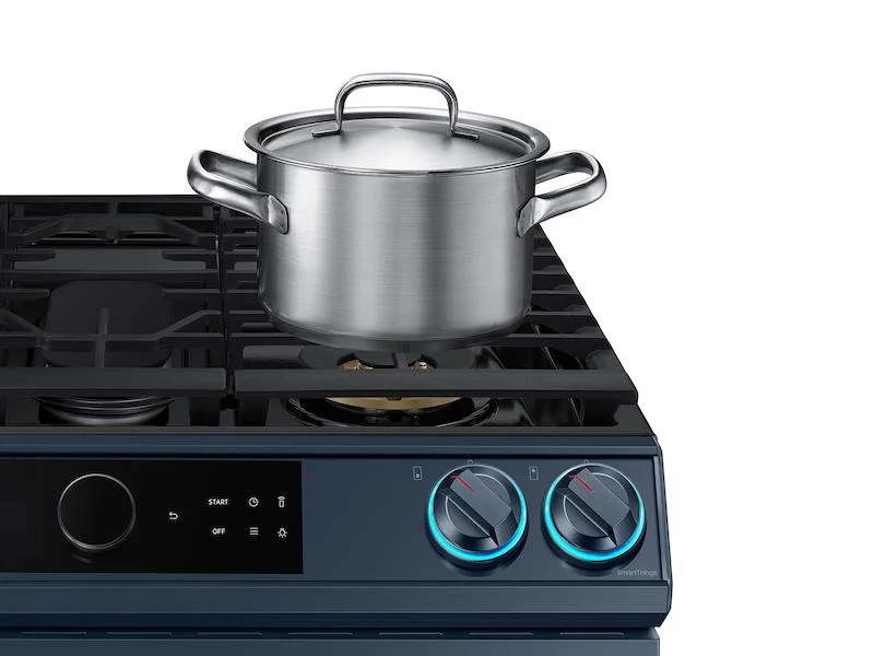 Bespoke Smart Slide-in Gas Range 6.0 cu. ft. with Smart Dial, Air Fry & Wi-Fi in Navy Steel - Image 7