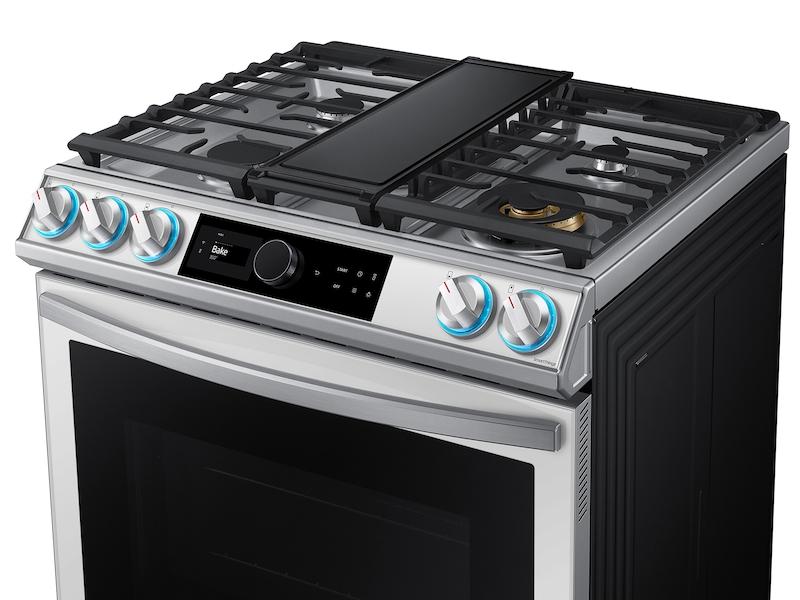 Bespoke Smart Slide-in Gas Range 6.0 cu. ft. with Smart Dial, Air Fry & Wi-Fi in White Glass - Image 5