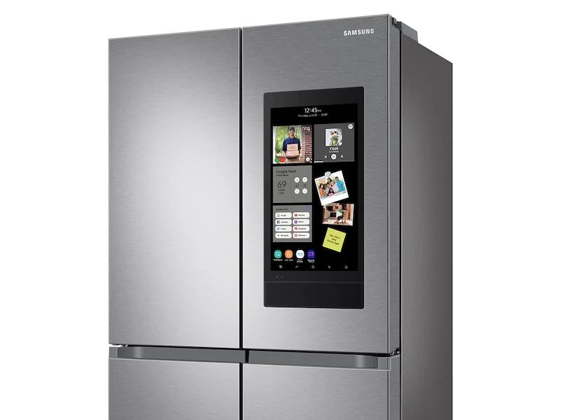 23 cu. ft. Smart Counter Depth 4-Door Flex™ refrigerator with Family Hub™ and Beverage Center in Stainless Steel - Image 3