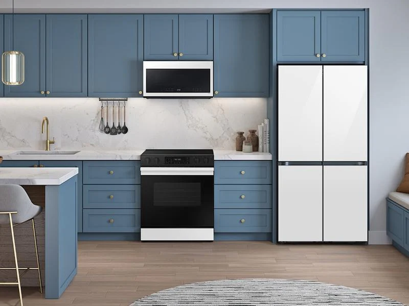 Samsung RF23DB960012 Bespoke Counter Depth 4-Door Flex™ Refrigerator (23 cu. ft.) with Beverage Center™ in White Glass - (with Customizable Door Panel Colors) - Image 8