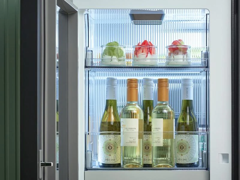 Samsung RF23DB9700QL Bespoke Counter Depth 4-Door Flex™ Refrigerator (23 cu. ft.) with Beverage Zone™ and Auto Open Door in Stainless Steel - Image 3